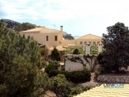 3 monokatoikies ermioni 01